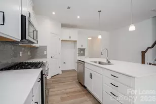 19225 Yellow Birch Dr, Charlotte, NC 28278 - Photo 5