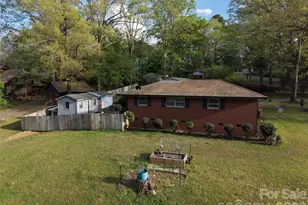 303 Breslin St, Wadesboro, NC 28170 - Photo 5