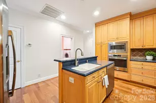 526 N Church St, Charlotte, NC 28202 - Photo 19