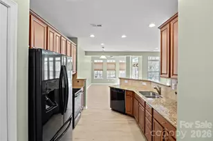 9548 Birkwood Ct, Charlotte, NC 28278 - Photo 5