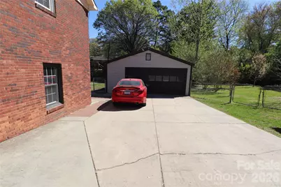 3931 Irvington Drive, Charlotte, NC 28205 - Photo 27
