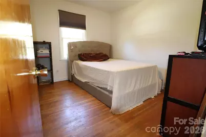 3931 Irvington Drive, Charlotte, NC 28205 - Photo 13