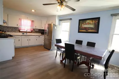 3931 Irvington Drive, Charlotte, NC 28205 - Photo 9