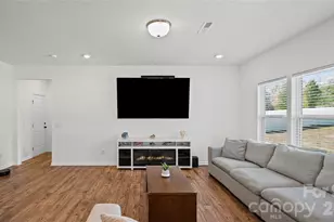 193 Wheatfield Dr, Statesville, NC 28677 - Photo 17