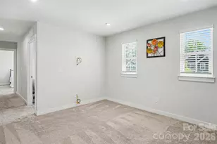 10190 Black Locust Ln, Charlotte, NC 28215 - Photo 19