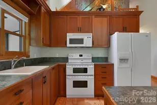 40 Walnut Rdg Cir, Brevard, NC 28712 - Photo 19