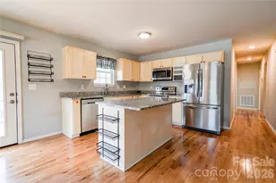 208 N Poston St, Shelby, NC 28150 - Photo 9