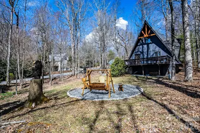 20 Lady Slipper Loop, Newland, NC 28657 - Photo 1