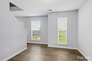 7410 Sarnia Pl, Charlotte, NC 28269 - Photo 5