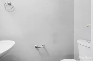 7410 Sarnia Pl, Charlotte, NC 28269 - Photo 11