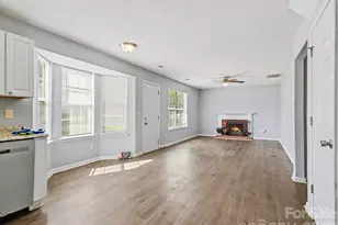 7410 Sarnia Pl, Charlotte, NC 28269 - Photo 7