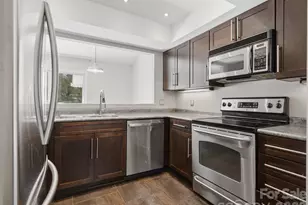 9308 S Vicksburg Park Ct, Charlotte, NC 28210 - Photo 7