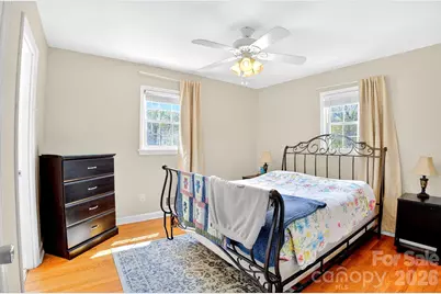 1091 16th Avenue NW, Hickory, NC 28601 - Photo 11