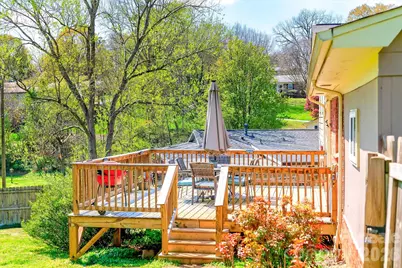 1091 16th Avenue NW, Hickory, NC 28601 - Photo 7