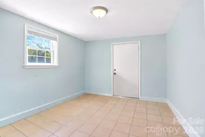 1091 16th Avenue NW, Hickory, NC 28601 - Photo 21