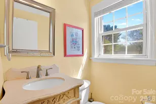 1091 16th Ave NW, Hickory, NC 28601 - Photo 19