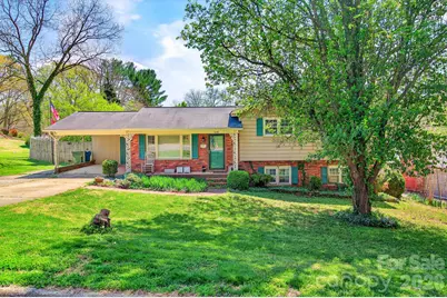 1091 16th Avenue NW, Hickory, NC 28601 - Photo 1