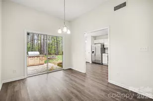 5806 Pennycross Ln, Charlotte, NC 28216 - Photo 7