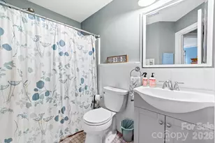 9907 Davis Lake Pkwy, Charlotte, NC 28269 - Photo 29