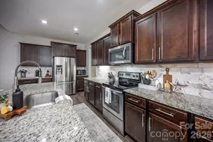 112 Jana Dr, Statesville, NC 28677 - Photo 5