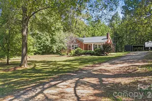 4416 McClure Rd, Charlotte, NC 28216 - Photo 3