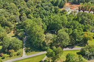 4416 McClure Rd, Charlotte, NC 28216 - Photo 5