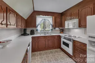 2912 Waterside Dr, Shelby, NC 28150 - Photo 13