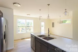 46 Vance Ave, Black Mountain, NC 28711 - Photo 17