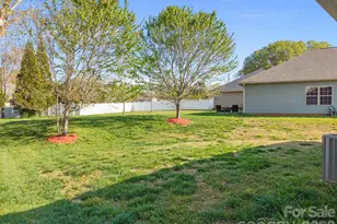 108 Community Club Dr, Mount Holly, NC 28120 - Photo 5