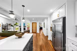 6212 Sellars Ct, Charlotte, NC 28211 - Photo 9