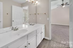 10219 Roundleaf Dr, Charlotte, NC 28213 - Photo 25