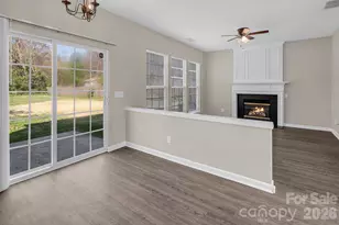 10219 Roundleaf Dr, Charlotte, NC 28213 - Photo 13