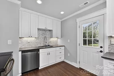 307 E Peterson Drive, Charlotte, NC 28217 - Photo 13