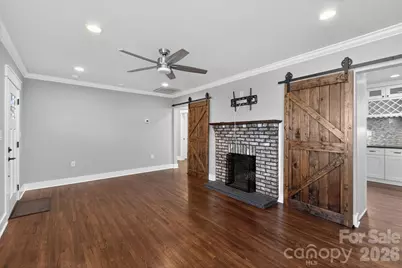 307 E Peterson Drive, Charlotte, NC 28217 - Photo 7