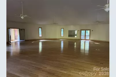 2905 Kanuga Road, Hendersonville, NC 28739 - Photo 17