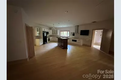 2905 Kanuga Road, Hendersonville, NC 28739 - Photo 5