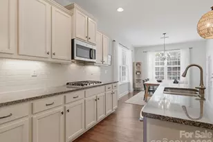 11578 Macallano Dr, Charlotte, NC 28215 - Photo 17