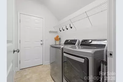 11578 Macallano Drive, Charlotte, NC 28215 - Photo 29