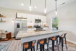 688 Dairy St, Hendersonville, NC 28739 - Photo 13