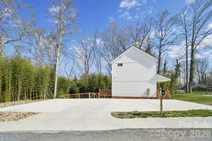 688 Dairy St, Hendersonville, NC 28739 - Photo 41