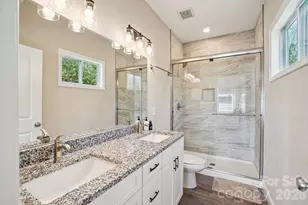 688 Dairy St, Hendersonville, NC 28739 - Photo 23