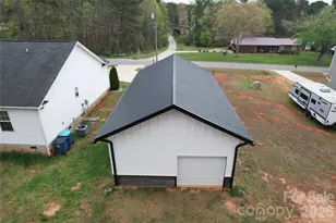 7172 Rolling Hills Dr, Sherrills Ford, NC 28673 - Photo 5