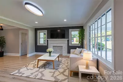 8000 Chapman Street, Charlotte, NC 28216 - Photo 5