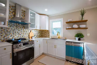 8000 Chapman Street, Charlotte, NC 28216 - Photo 9