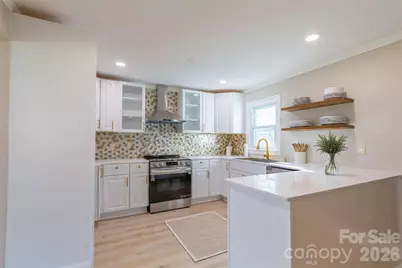 8000 Chapman Street, Charlotte, NC 28216 - Photo 11