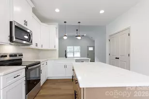 107 Brown St, Clover, SC 29710 - Photo 15