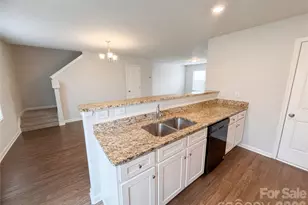 3013 Chatuge Ct, Charlotte, NC 28214 - Photo 9