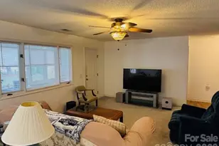 200 Dartcrest Dr, Hendersonville, NC 28792 - Photo 13