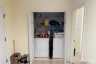 200 Dartcrest Dr, Hendersonville, NC 28792 - Photo 17