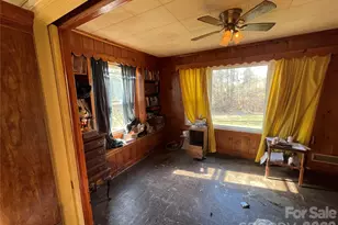 402 Norwood St SW, Lenoir, NC 28645 - Photo 5